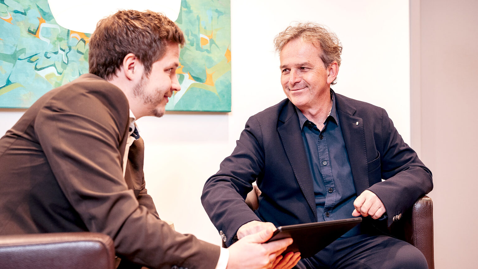 adiuvis-img-16x9-hero-10