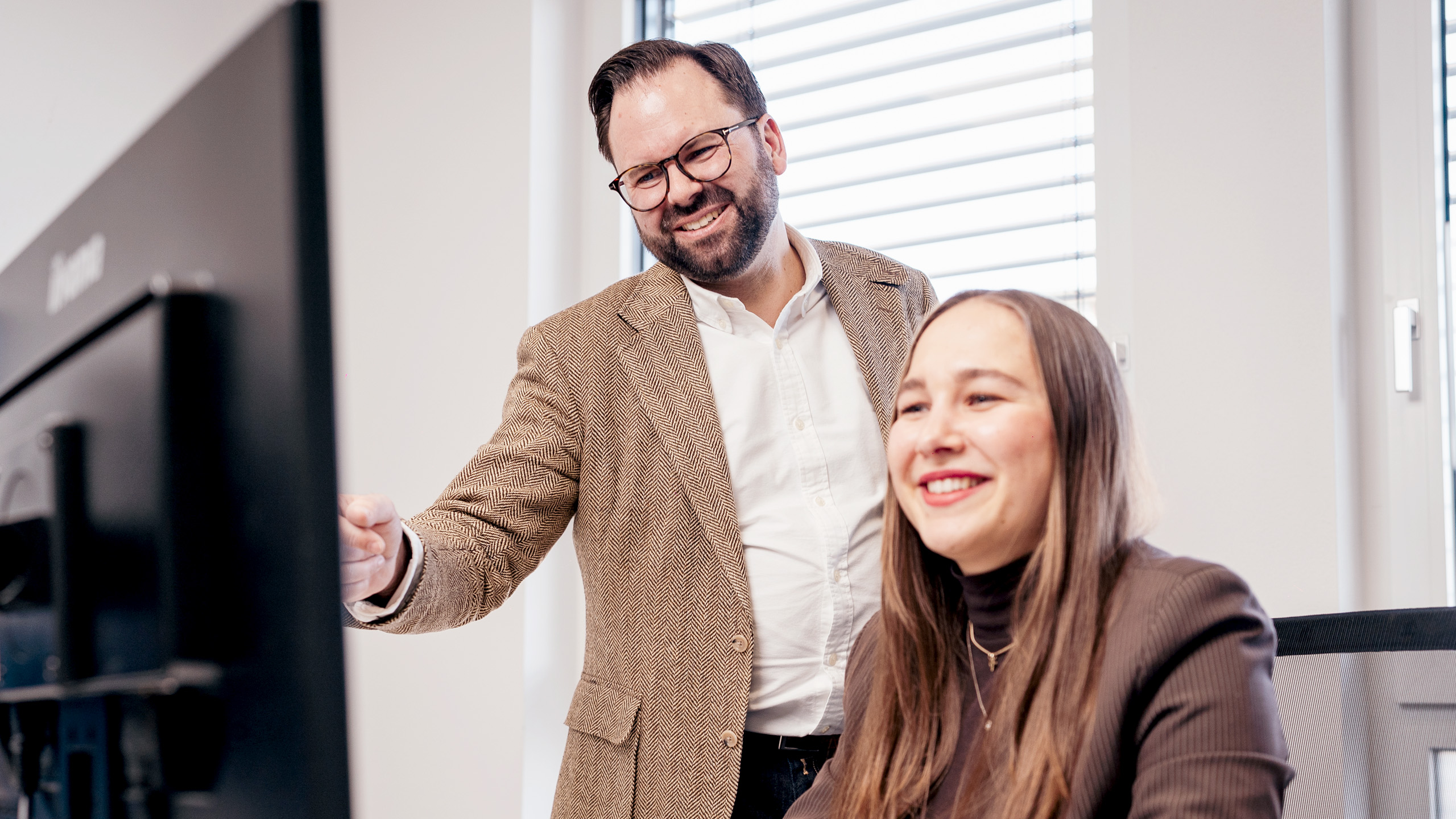 adiuvis-img-16x9-hero-46